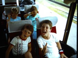 0DIA 1983 RAVAKAMP